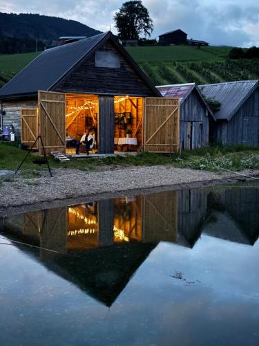 Charming tiny house with panorama view in Сандейн