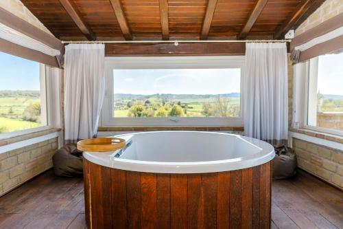 A szálláshely kívülről, Estate With Full Spa In Valle Del Treja in Mazzano Romano