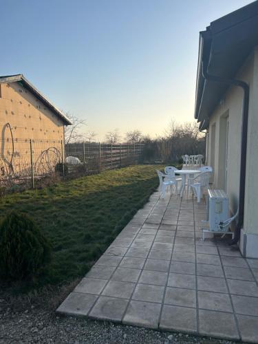 Iekārtas, Villa Alba in Krapets