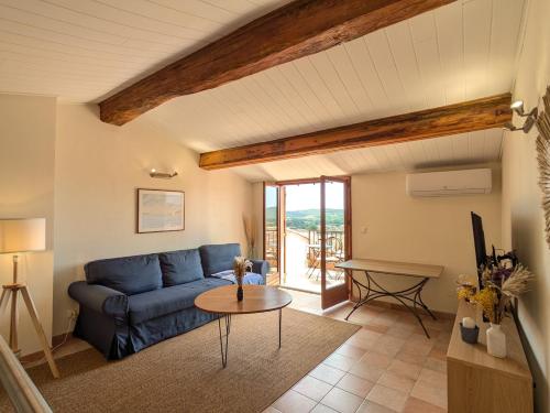 Village house, sea view in Cogolin
