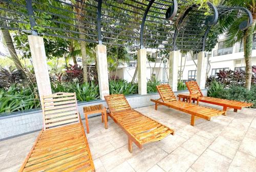 Swimming pool, Country Garden Danga Bay by Lions Bay in Danga Bay