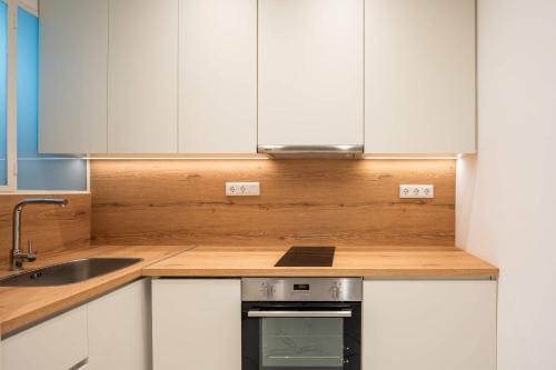 Encore Living Residence - Athens Theater District - image 6