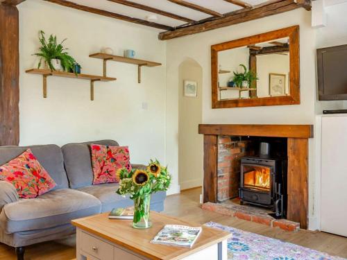 Iekārtas, 2 Bed in Haywards Heath oc-60405 in Horsted Keynes