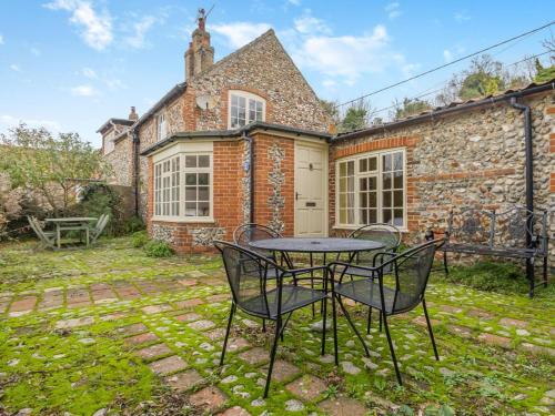 Facilities, 3 Bed in Stiffkey oc-ncc49 in Stiffkey