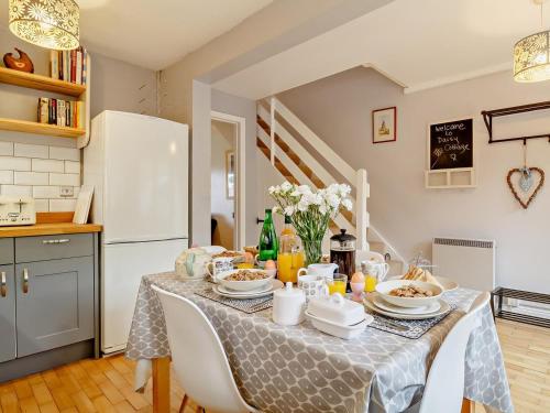 2 Bed in Northrepps oc-dain8 - Tap to explore photos