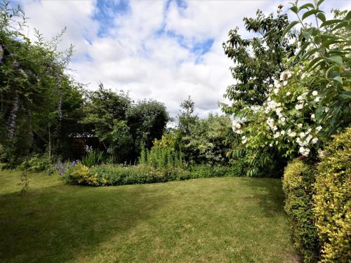 Iekārtas, 3 Bed in Great Snoring oc-kt075 in Greitsnoringa