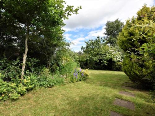Iekārtas, 3 Bed in Great Snoring oc-kt075 in Greitsnoringa
