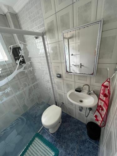 Comfortable Apartment 350 meters from the Beach in Guarujá - image 4
