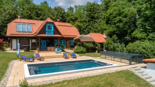 泳池, Oldwine House Loznjak by Villas Guide in 瑪比亞比斯特里察