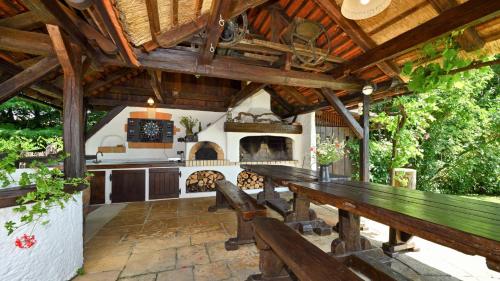 設施, Oldwine House Loznjak by Villas Guide in 瑪比亞比斯特里察