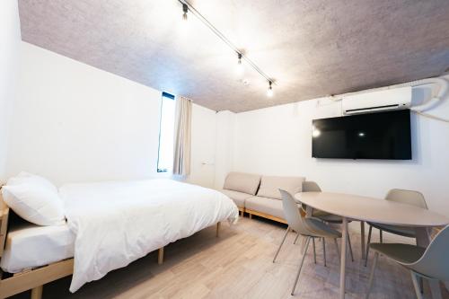 room detail thumbnail 1