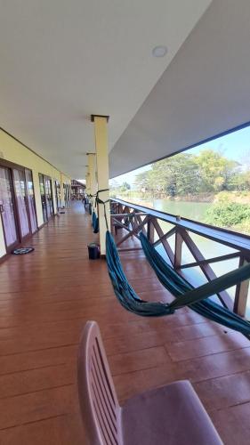 Riverside Bungalow Don Det in Muang Khong