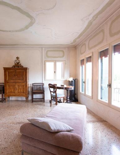Foscolo Apartments - image 10