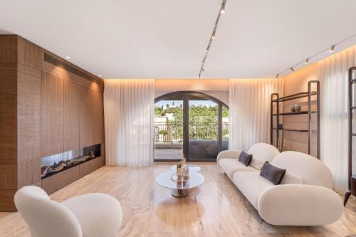 Holysuite David's Village Luxury Duplex – khách sạn tại Mamilla / King David