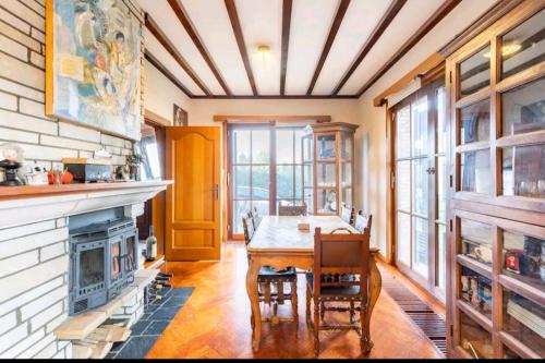 Villa & Wellness Area Jacuzzi Sauna Massage Table gîte à louer Zaventem