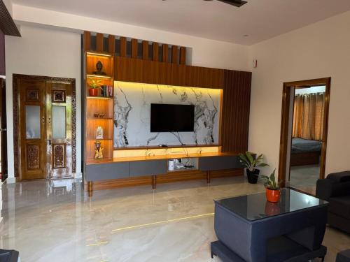 Hill View Comforts - Mysuru