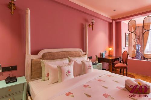 room detail thumbnail 1