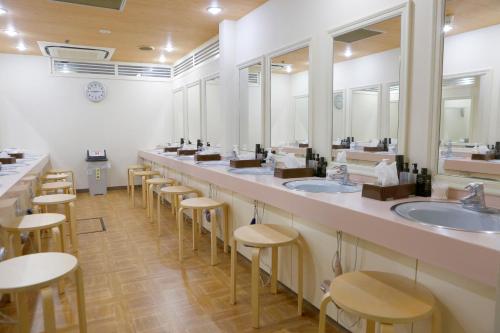 Bany, Shinjuku Kuyakusho-mae Capsule Hotel in Tòquio