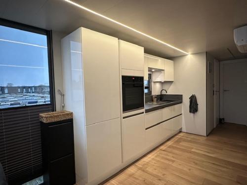 virtuve, Hausboot La Mare Seeblick in Weyhe