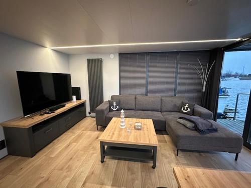 Hausboot La Mare Seeblick in Weyhe