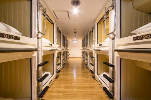 Shinjuku Kuyakusho-mae Capsule Hotel, Tokyo (foto 10)