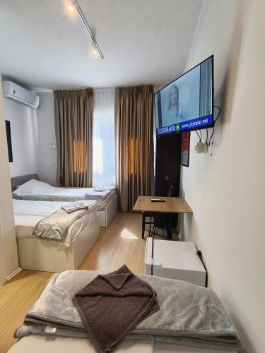Travel Hub Hostel in โอริด