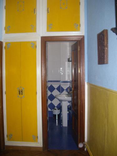 Hostal Pacios - image 11