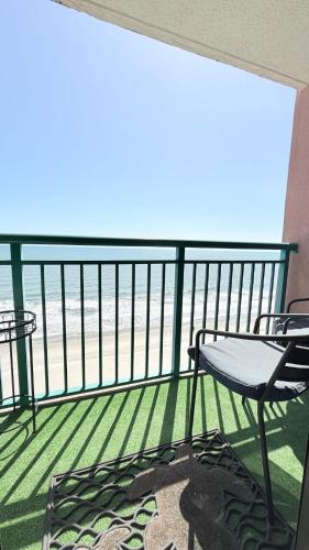 Coastal Oceanfront 1bd pool and hot tub - image 2