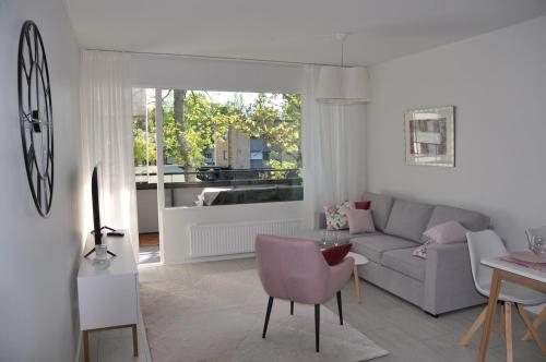 Puistotien aurinkoinen kaksio in Naantali