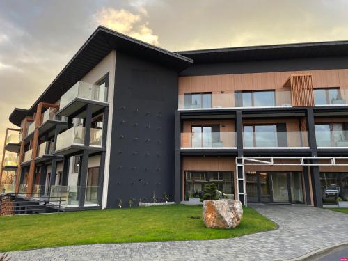 Hotelli välisilme, Superior Laguna Beskidow Pilot's Studio! Sauna&Gym! Air Condition! in Zarzecze