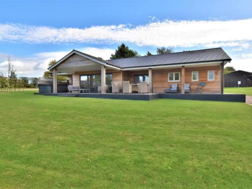 Iekārtas, 4 Bed in Oswestry oc-74982 in Landīsilio