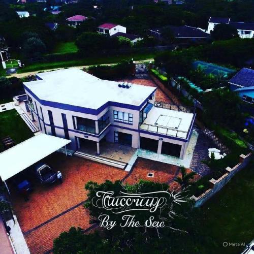 Tuscany By The Sea – khách sạn tại Port Edward