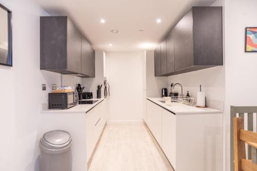 The Seaside Loft | Sleeps 6 | Central Folkestone - フォークストーン