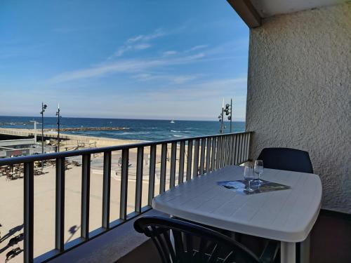 T2 Cabine climatisé avec terrasse vue mer - 4 couchages-4AT12