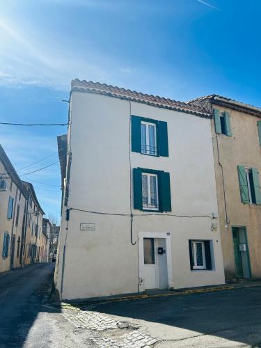 Maisonnette La Chouette gîte à louer Azille