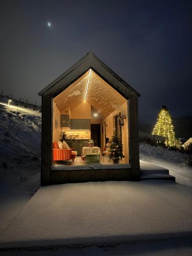 Cabin in the orchard in Сандейн
