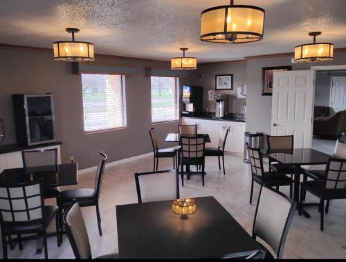 Simply Home Inn & Suites - image 2