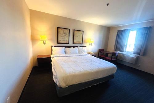 Osage Village Inn - image 5