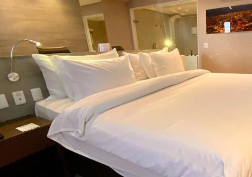 4 twin beds
