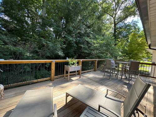 Super Comfy 3 BR Home Sleeps 8 in Doraville