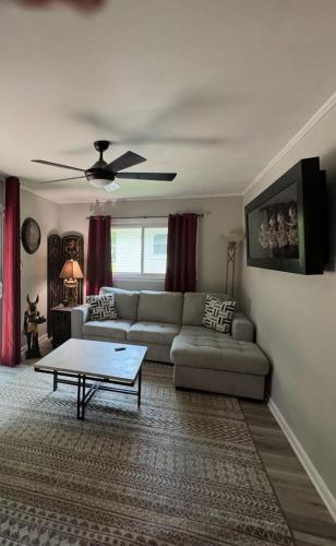 Super Comfy 3 BR Home Sleeps 8 in Doraville