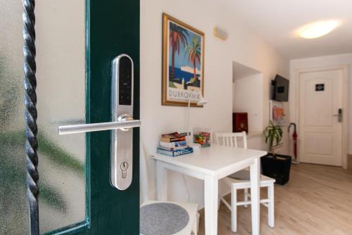 Ragusa City Walls Apartments 5