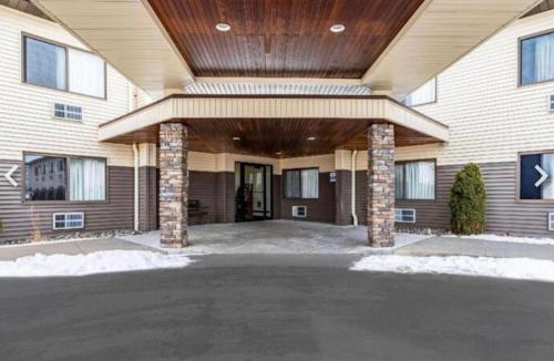Budget Inn in Lansing
