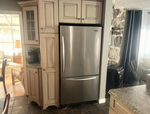 Riverside Retreat with Hot Tub in Walkerton (ON)