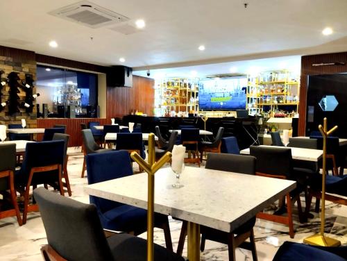 ห้องอาหาร, Paris FC Hotel in กาโซเนส