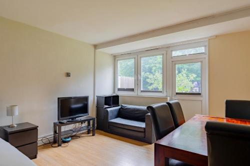 Bright Studio near Borough and The Shard - image 25
