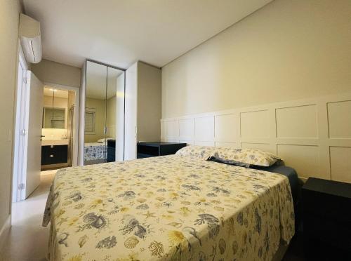 Residencial Cayman - Apartamento espaçoso a apenas 3 minutos da Praia de Palmas com ar-condicionado em todos os cômodos e sacada com vista para a rua. - image 3