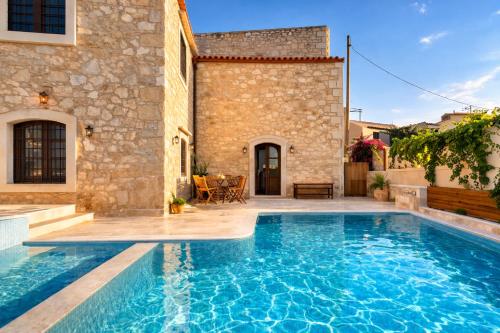 Villa Kaladare - Private Pool & Quiet Relaxing Stay - Δαφνέδες