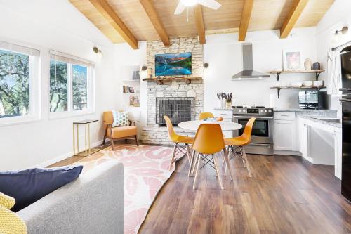 Millies Cottages Unit 1 - Ruth in Canyon Lake, USA