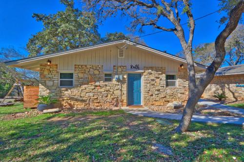 Millies Cottages Unit 1 - Ruth in Canyon Lake, USA